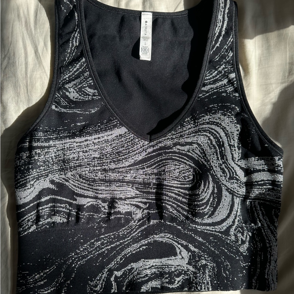 ✨SPARKLY✨ Athleta crop top